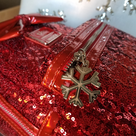 loungefly Minnie mouse red sequin minibackpack - Picture 7 of 8